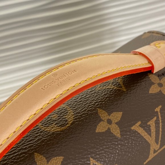 Louis Vuitton Pochette Métis Monogram Coated Canvas Crossbody Bag - Picture 7 of 9